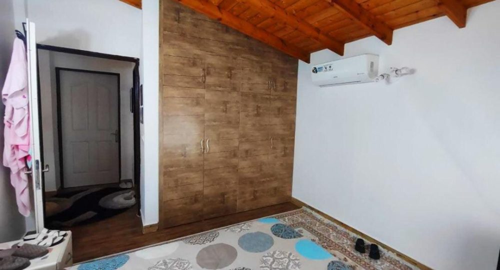 d1d79651-e573-4d40-a933-7587167e4f60